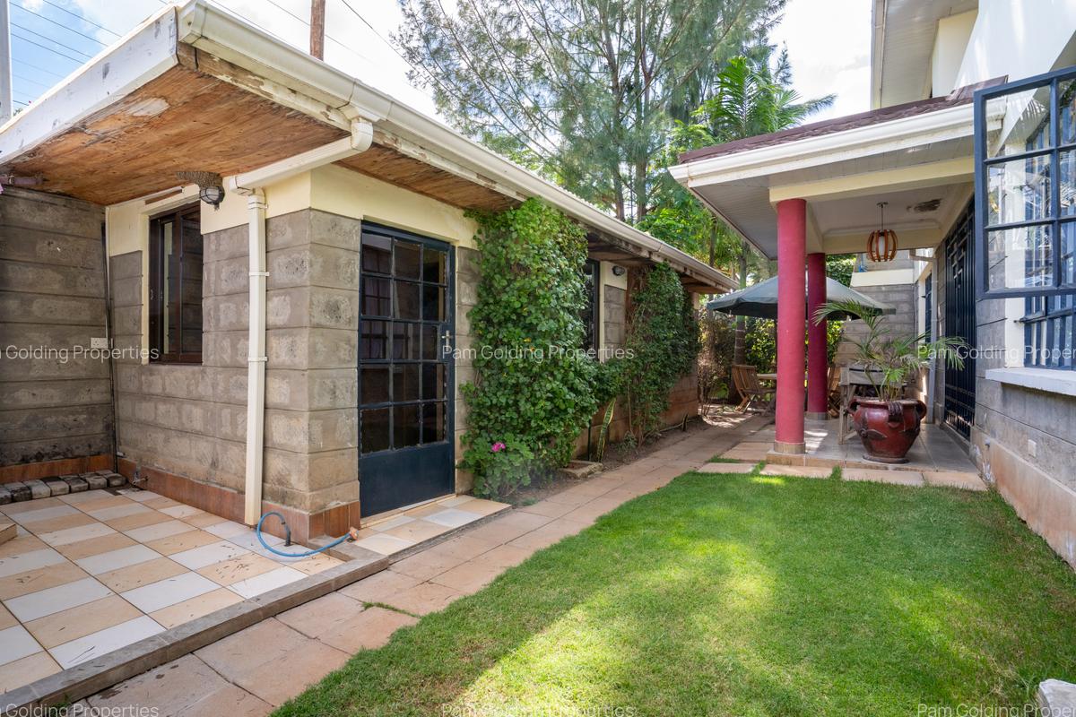 4 Bed Townhouse with En Suite at Off Namanga Road - 13