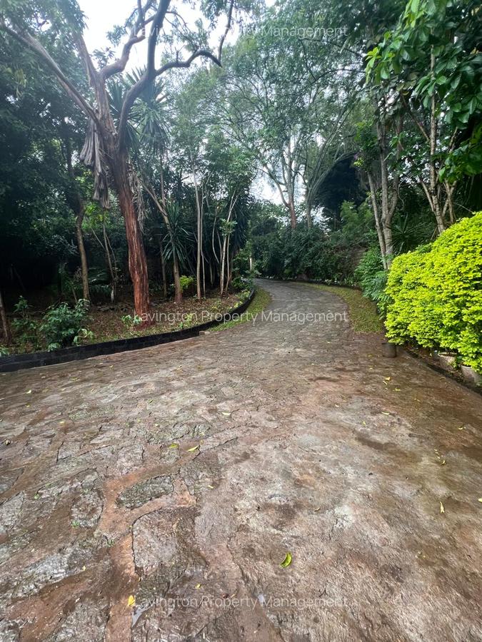 4 Bed House with En Suite at Lavington Green - 13