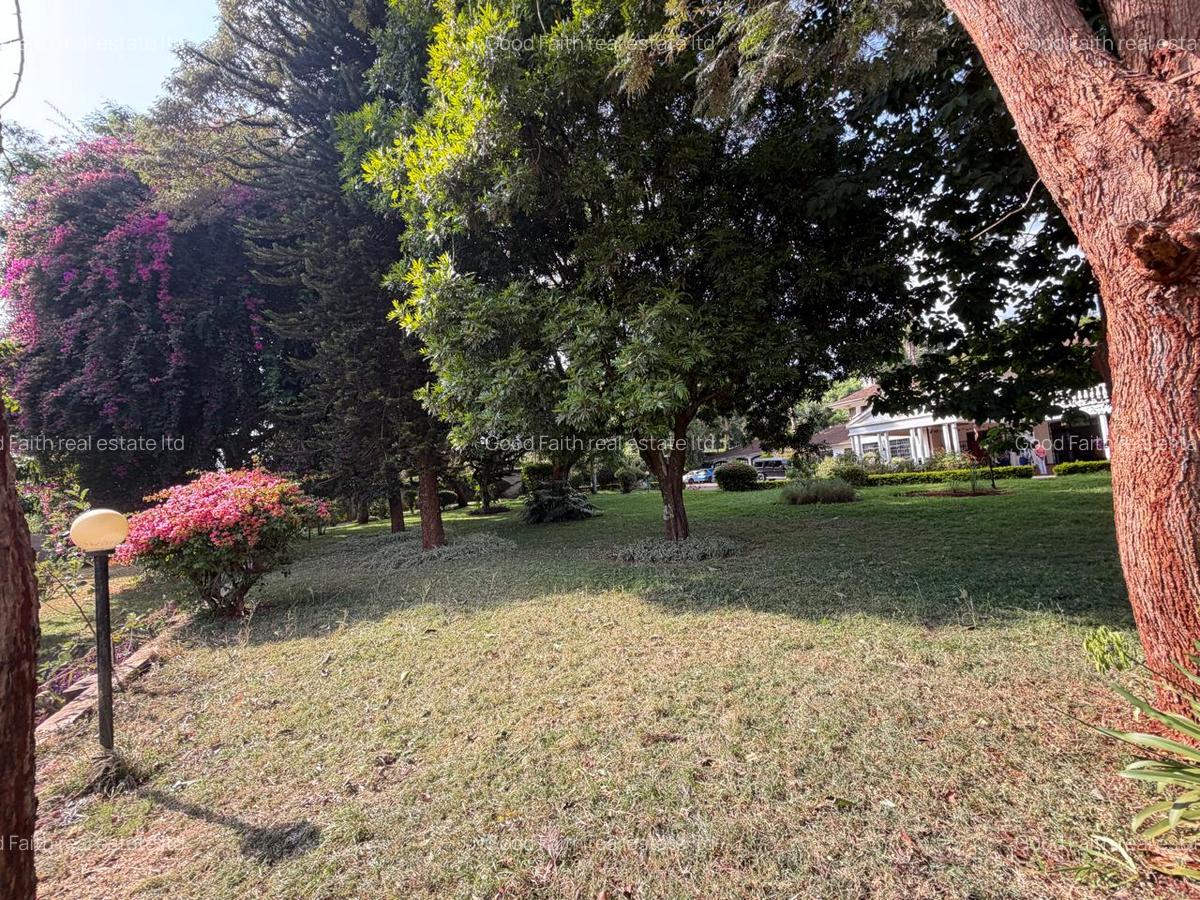 6 Bed House with En Suite in Runda - 8