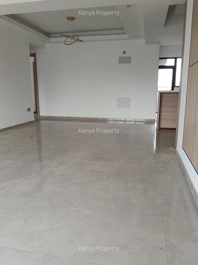 3 Bed Apartment with En Suite at Riverside Drive - 6