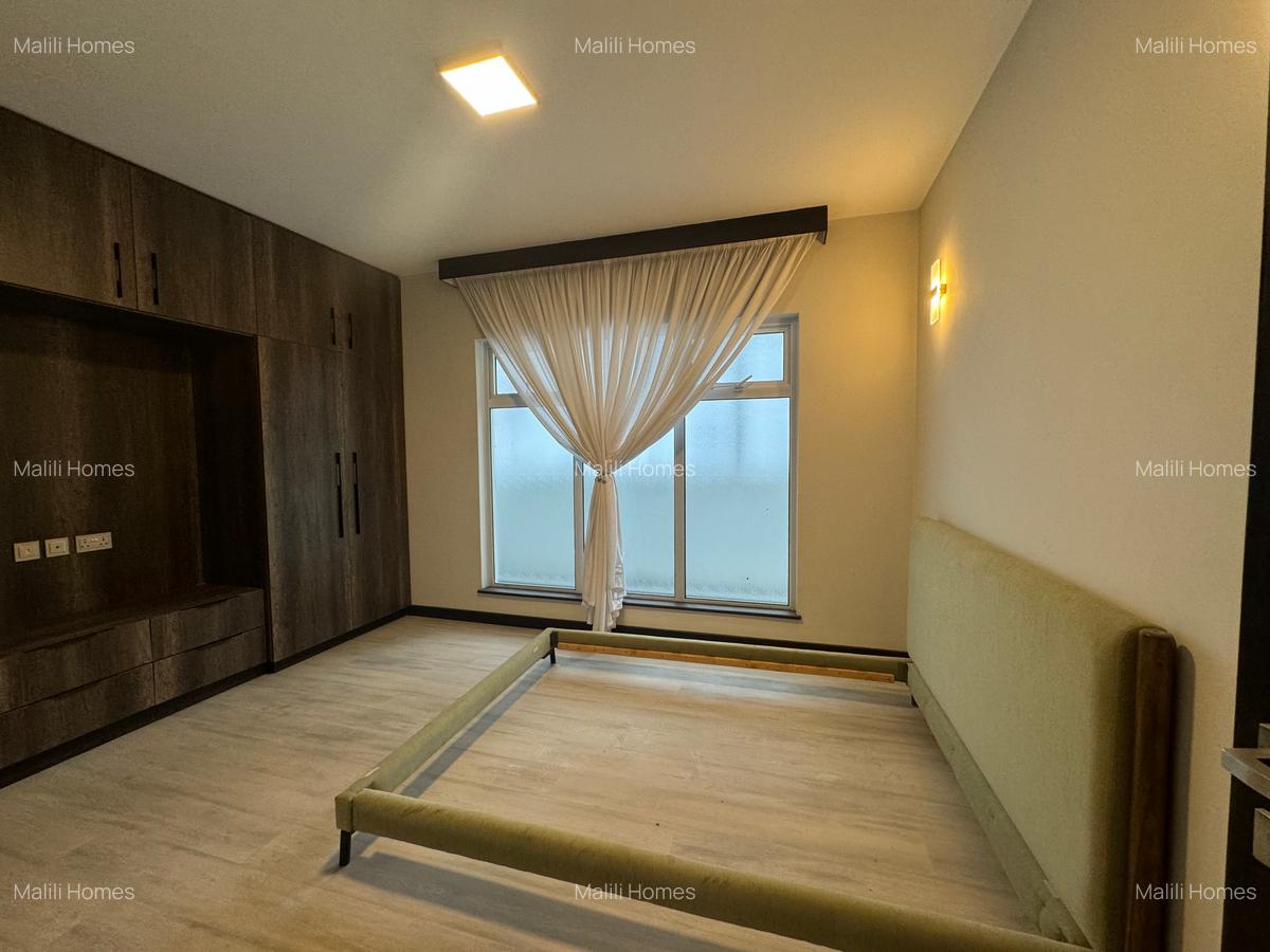 2 Bed Apartment in Riverside - 7