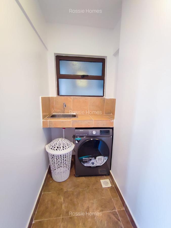 Serviced 2 Bed Apartment with En Suite at Kindaruma Rd - 5