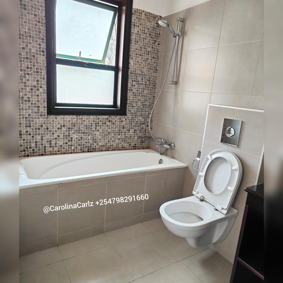 4 Bed Townhouse with En Suite at Brookside Drive - 20