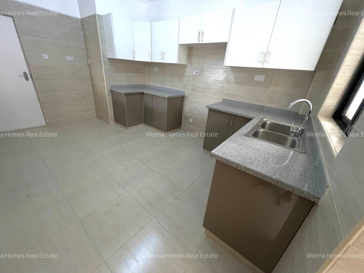 2 Bed Apartment with En Suite in Lavington - 6