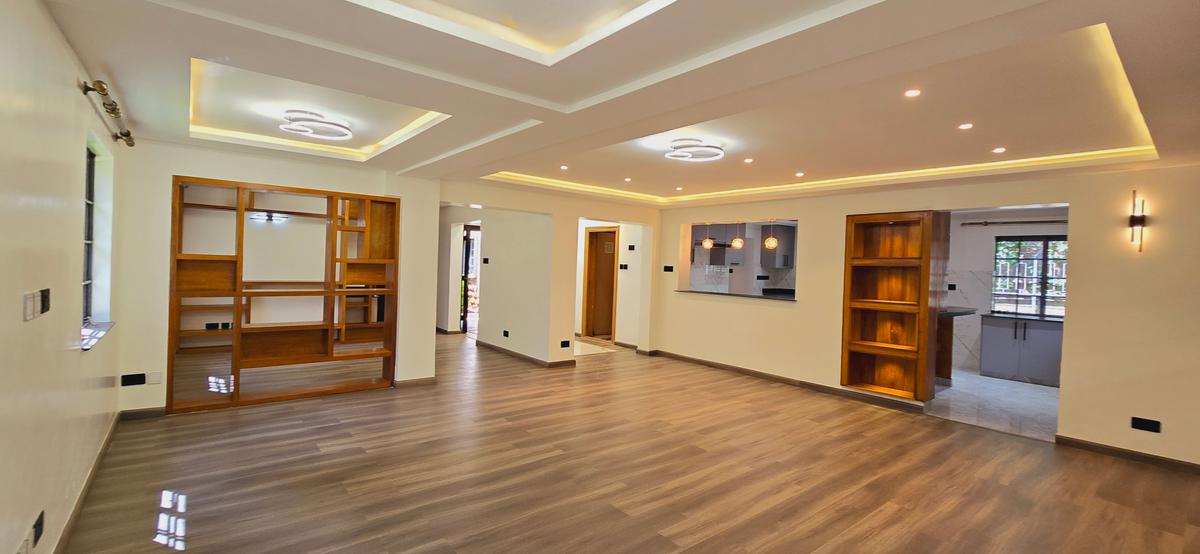 4 Bed Villa with En Suite at Othaya Road - 6