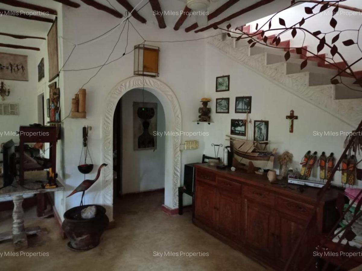 4 Bed Villa with En Suite at Malindi - 13