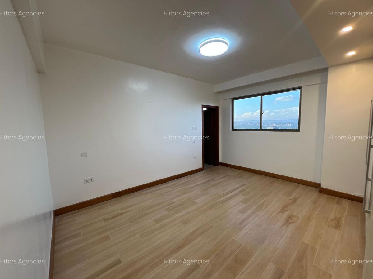 4 Bed Apartment with En Suite at Othaya Road - 9