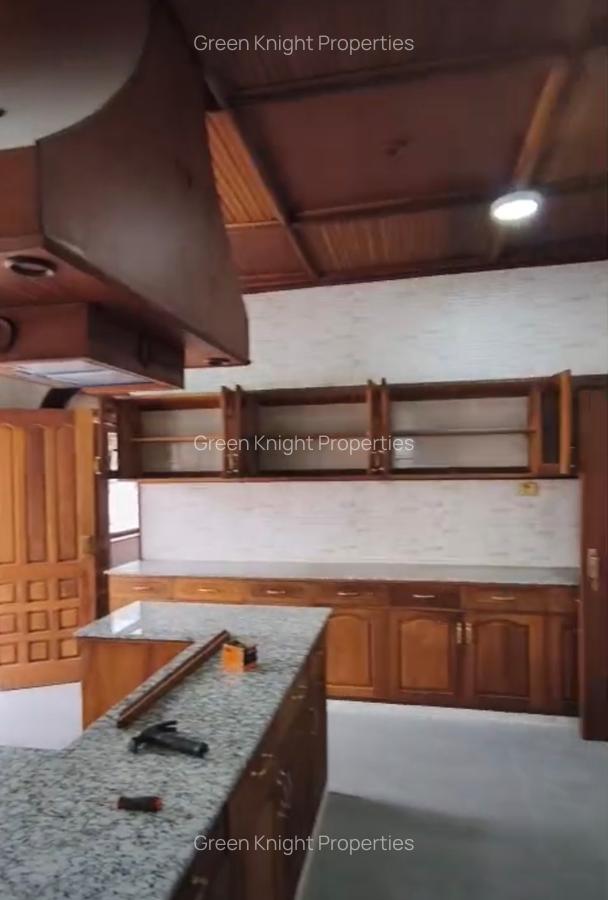 Commercial Property with Service Charge Included in Kileleshwa - 9