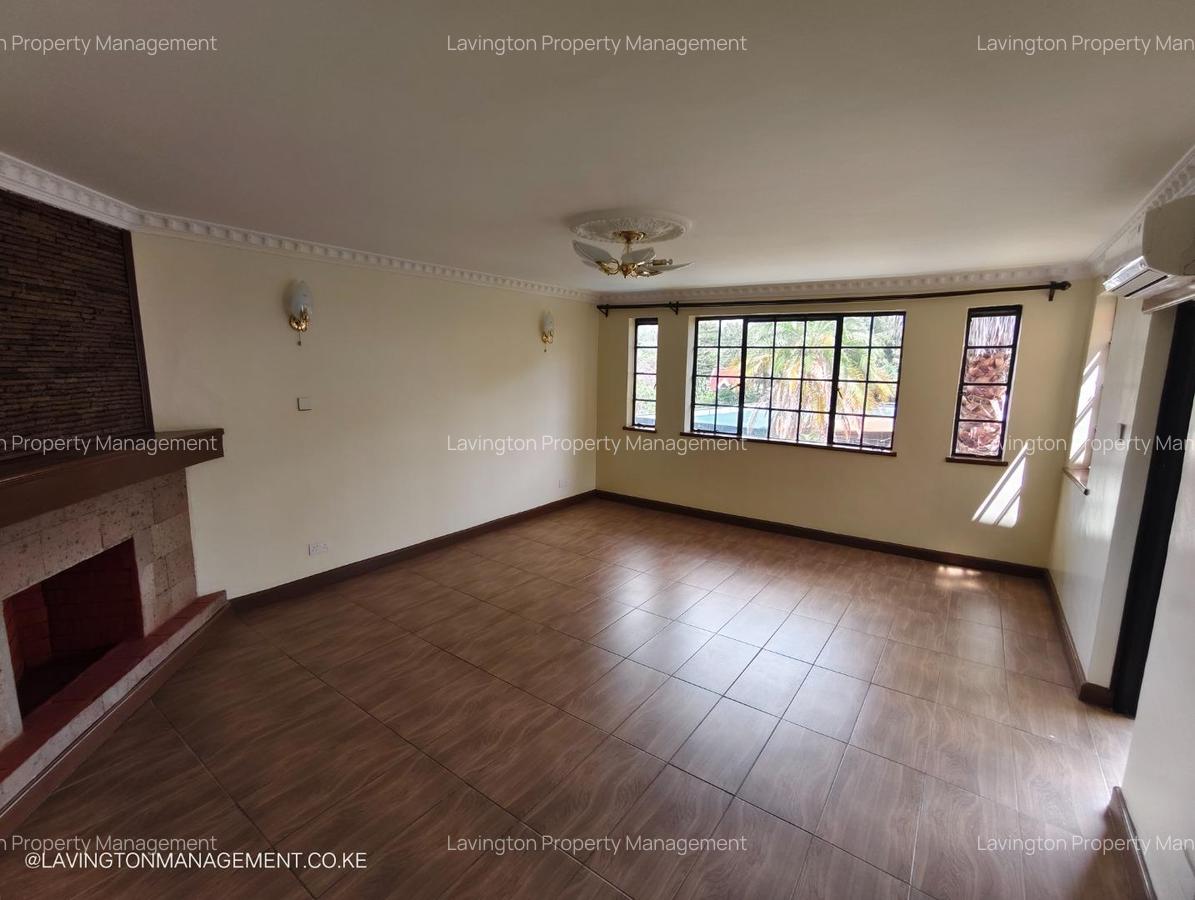 5 Bed Townhouse with En Suite at Lavington Green - 12