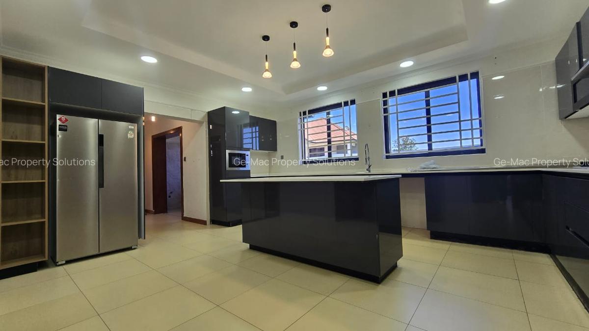 5 Bed House with En Suite at Paradise Lost Road - 10