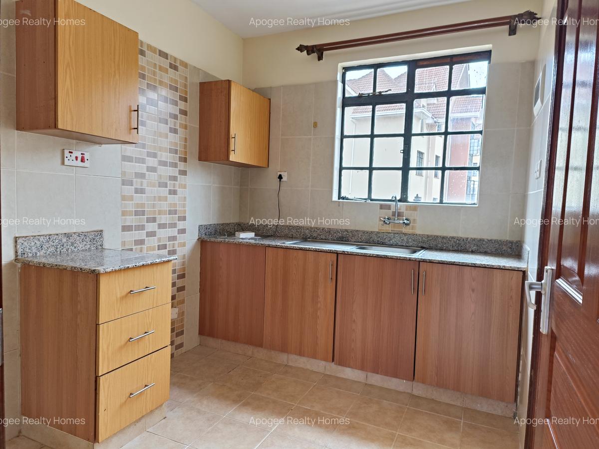 2 Bed Apartment with En Suite at Fourways Junction Estate - 4