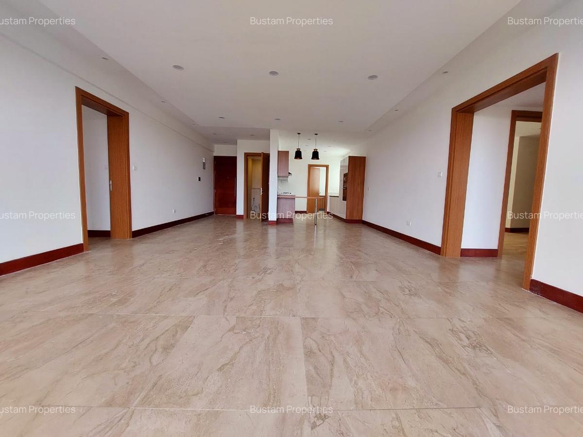 4 Bed Apartment with En Suite in Parklands - 2