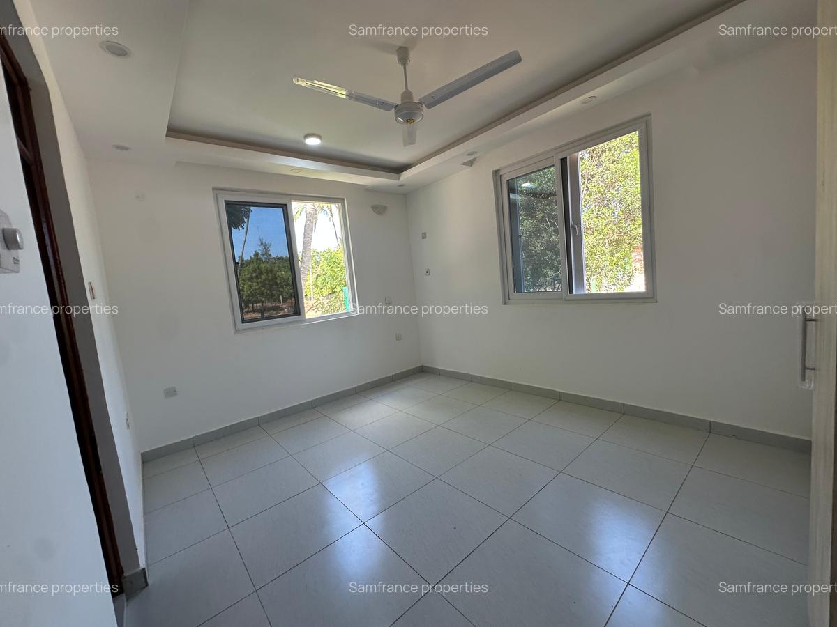 3 Bed Townhouse with Swimming Pool at Kilifi - 6