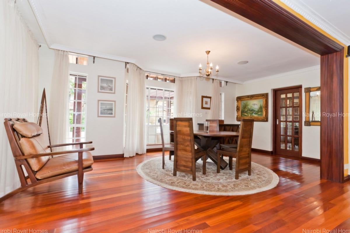 5 Bed House with En Suite at Rossly Park Lone Tree - 6