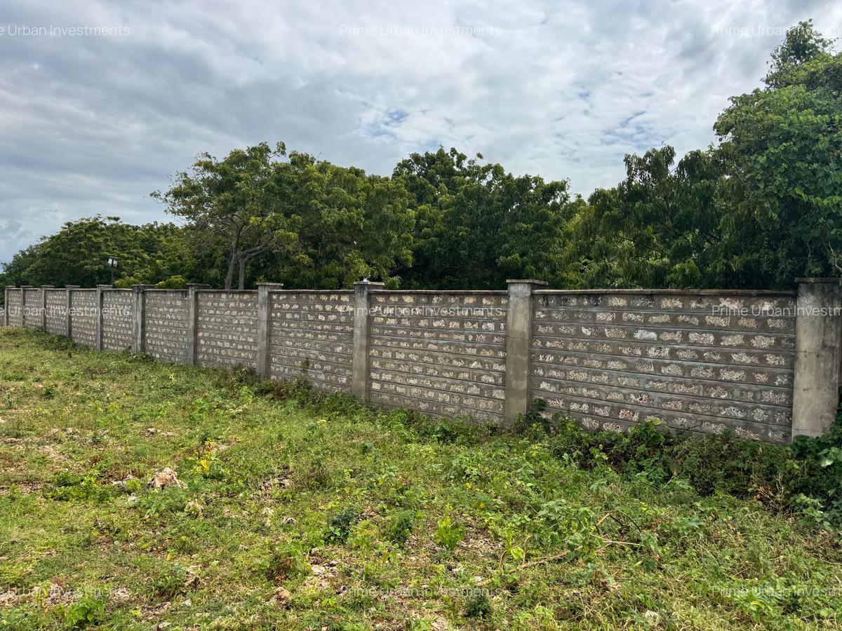 10 ac Land in Vipingo - 2