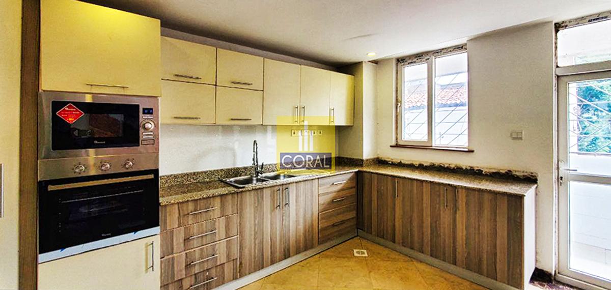 3 Bed Apartment with Swimming Pool in Lavington - 17