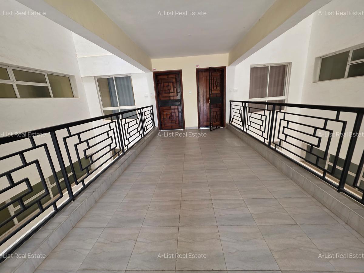 4 Bed Apartment with En Suite at 4Th Parklands - 12