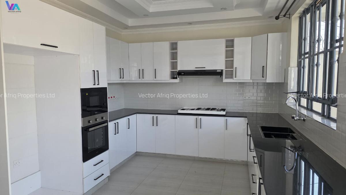 4 Bed Townhouse with En Suite in Ruiru - 14
