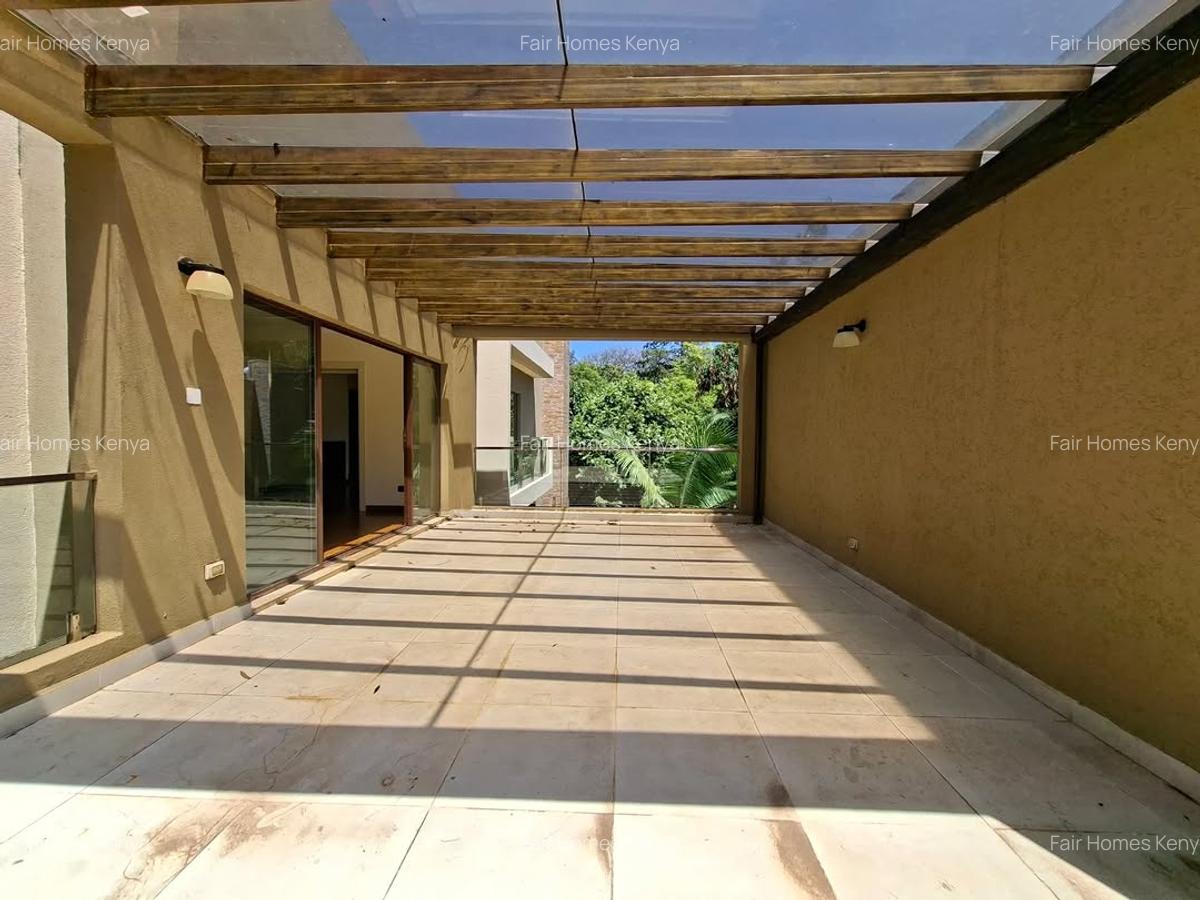 5 Bed Townhouse with En Suite at Convent Drive - 8