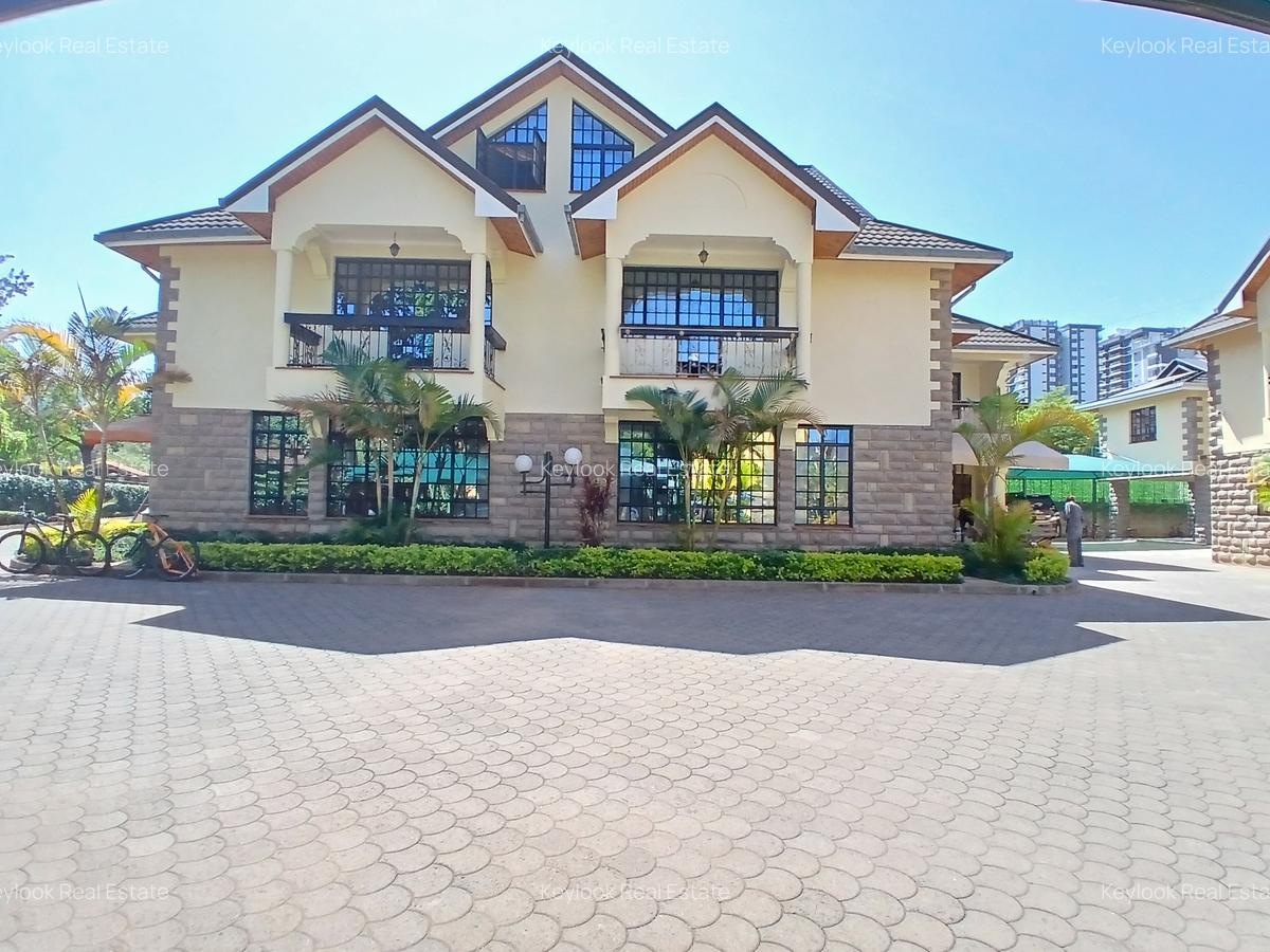 5 Bed Townhouse with En Suite at Lavington Green - 1
