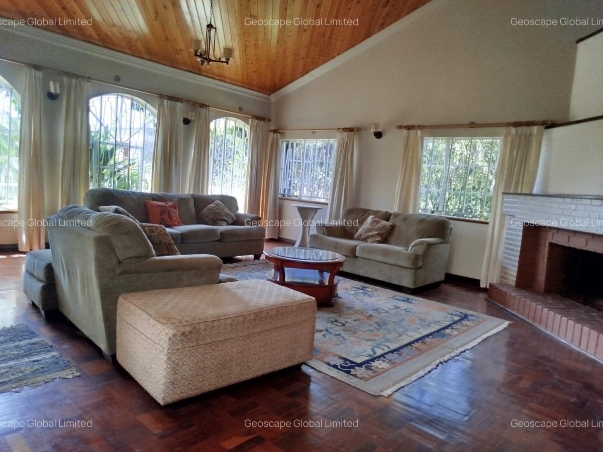 3 Bed House with En Suite in Runda - 3