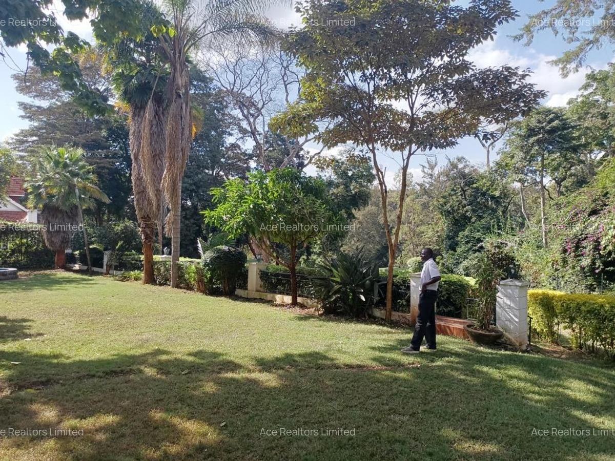 6 Bed House with En Suite at Old Muthaiga Golf Club Nairobi - 11