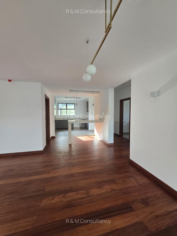 4 Bed House with En Suite at Two Rivers Mall - 5