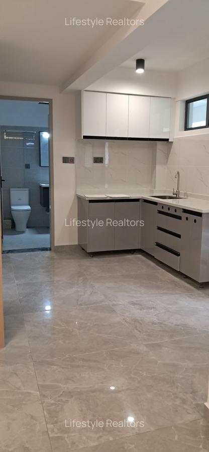 Studio Apartment with Gym at Argwins Kodhek Road - 1