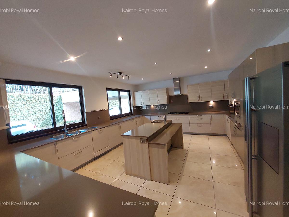 5 Bed Villa with En Suite at Muthaiga Road - 10