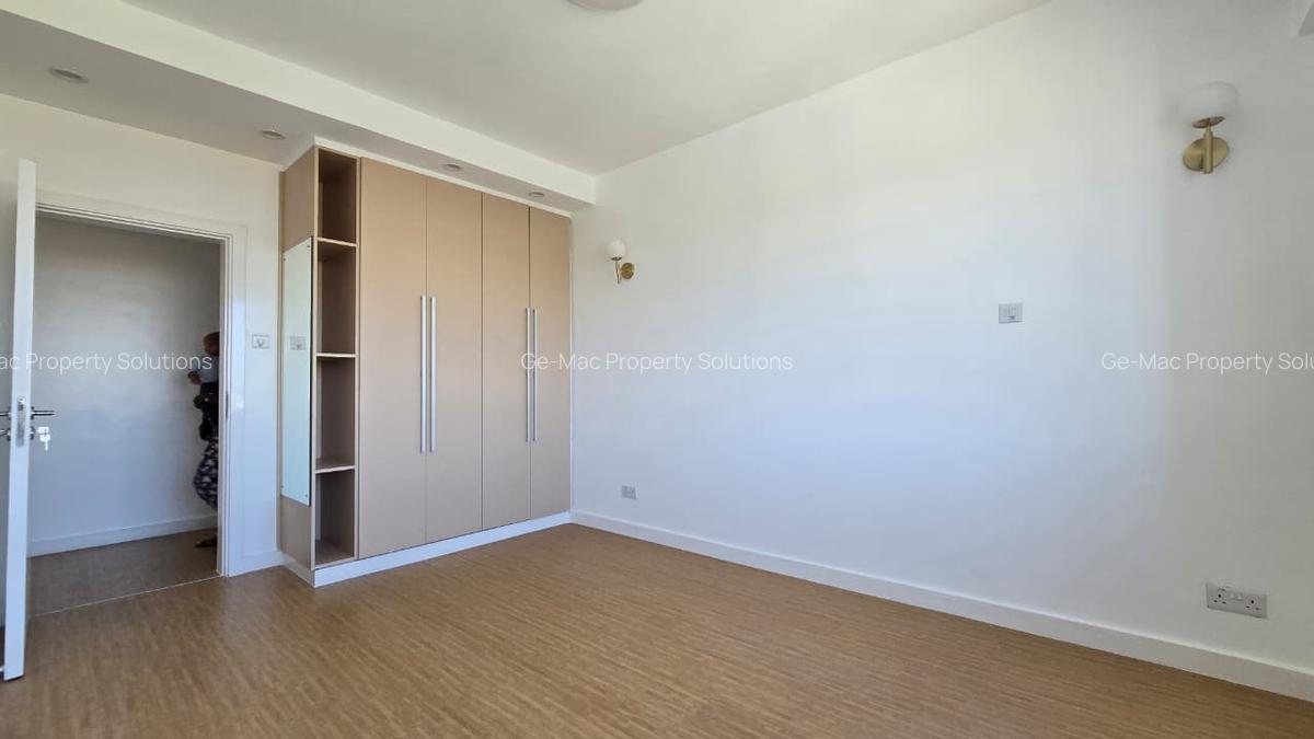 4 Bed Apartment with En Suite in Lavington - 15