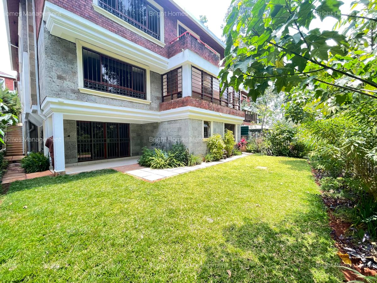 5 Bed Townhouse with Swimming Pool in Spring Valley - 1