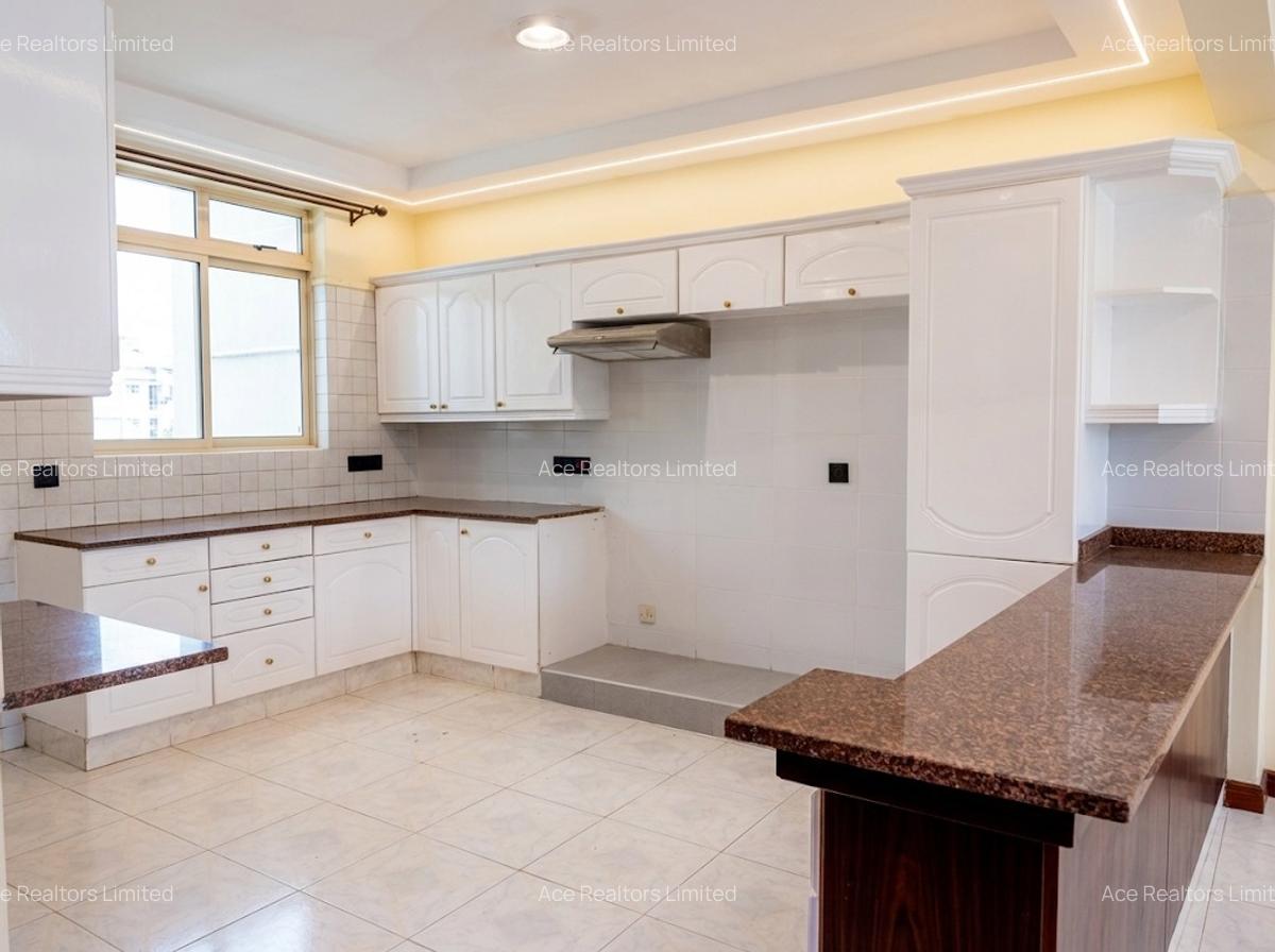 3 Bed Apartment with En Suite at Sports Road - 13