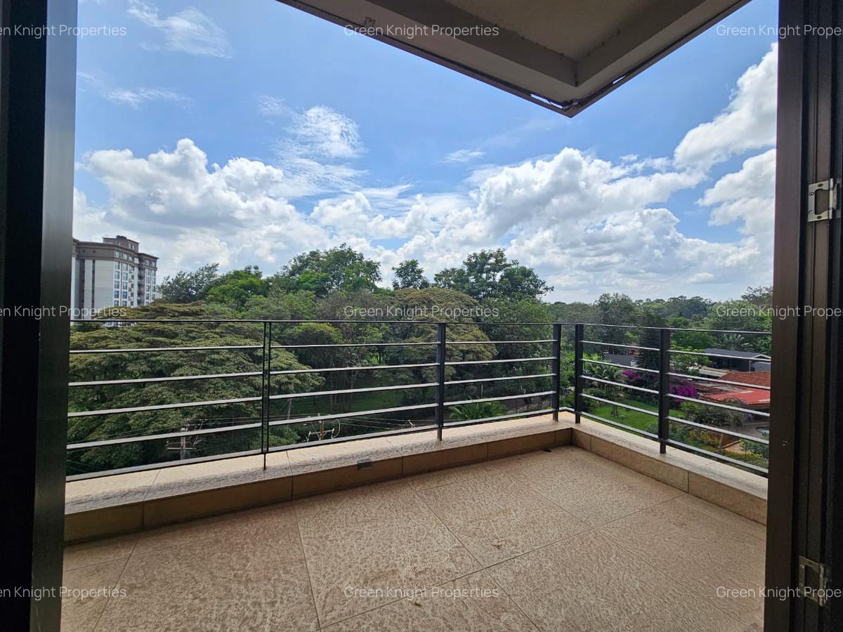 Serviced 2 Bed Apartment with En Suite in Riverside - 3