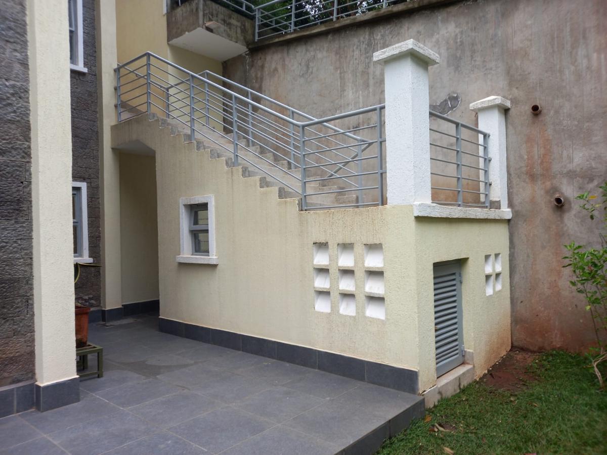 3 Bed Apartment with En Suite in Runda - 9