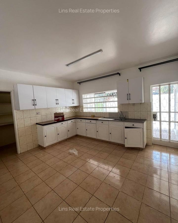 4 Bed Townhouse with En Suite in Westlands Area - 4