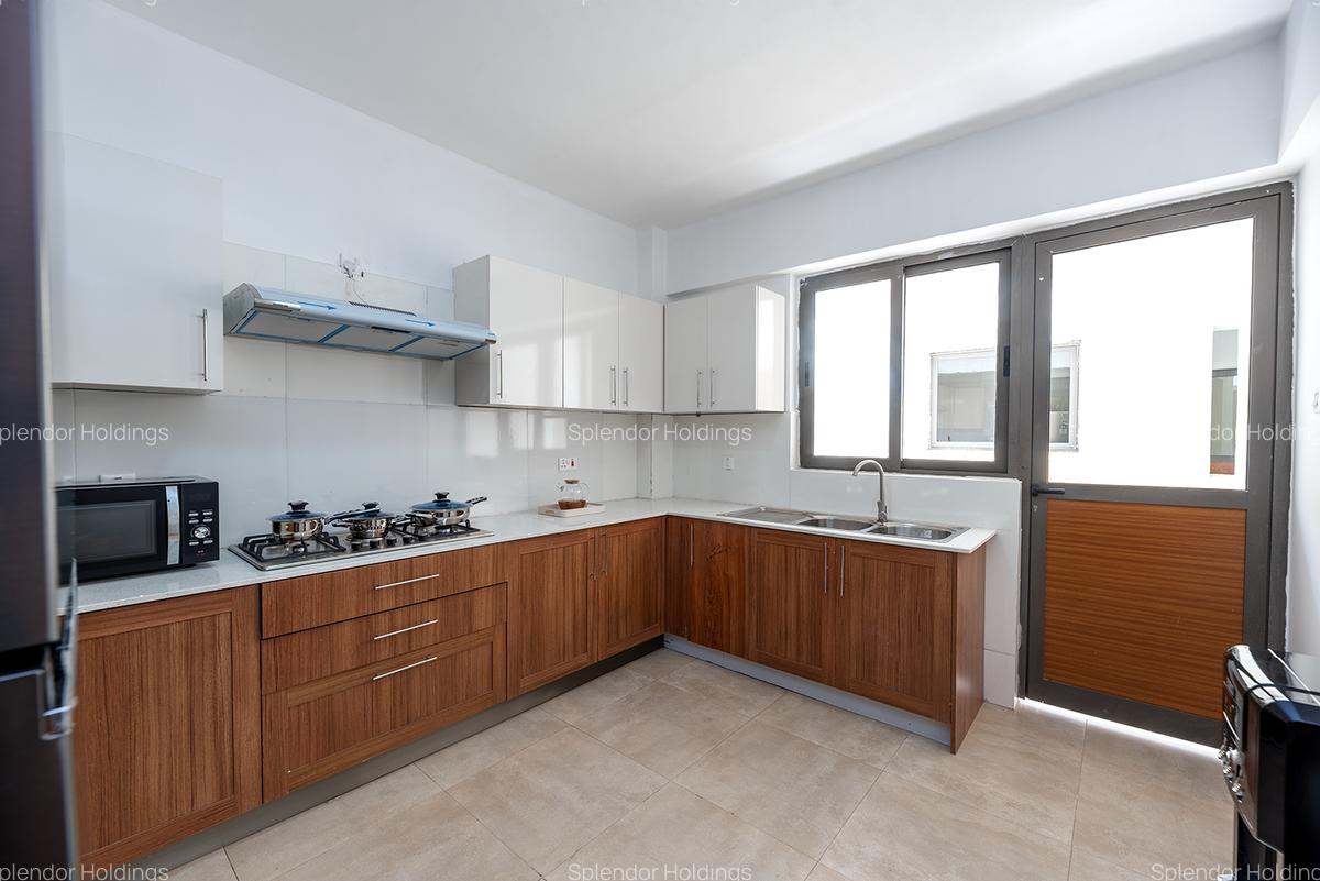 3 Bed Apartment with En Suite in Kilimani - 6