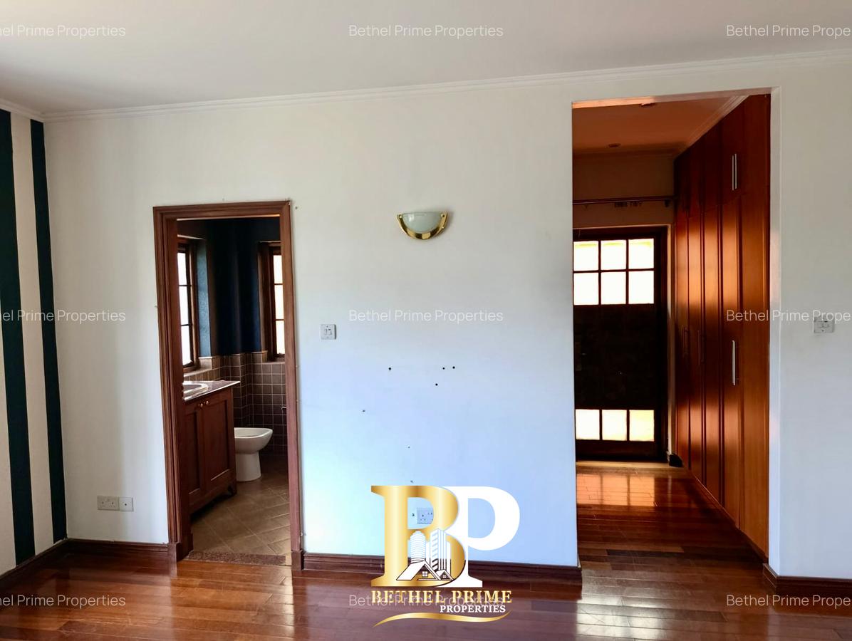 4 Bed Townhouse with En Suite in General Mathenge - 6