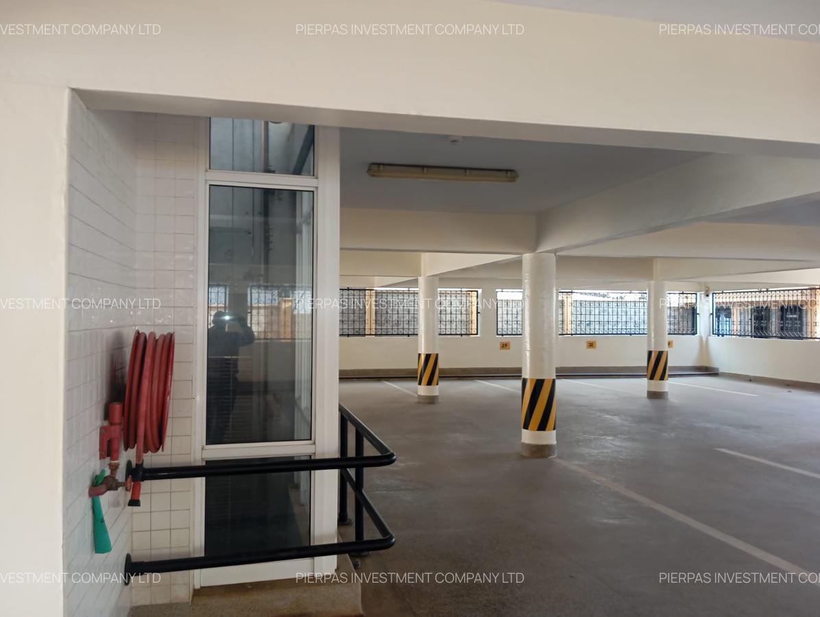 15,000 ft² Office with Service Charge Included in Riverside - 4