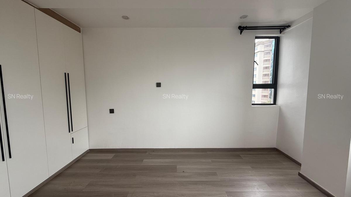 Studio Apartment with En Suite in Valley Arcade - 10