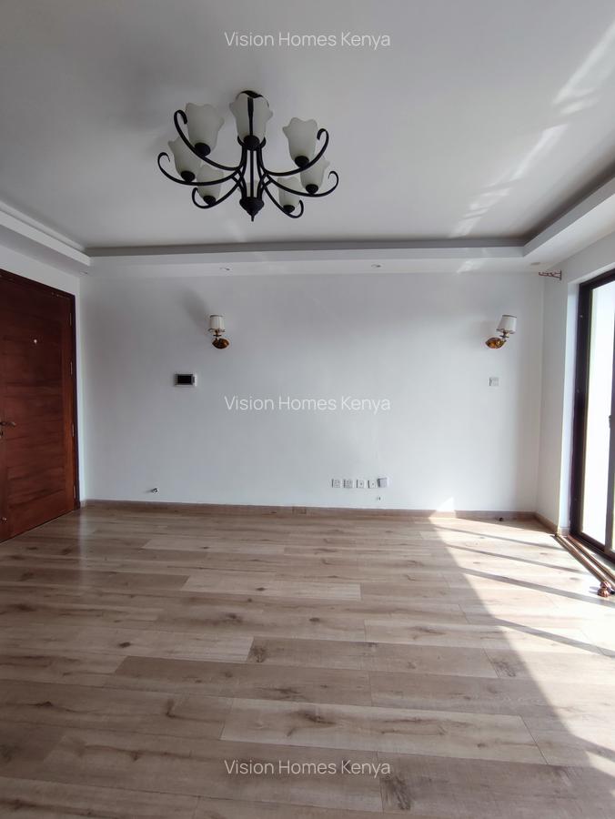 2 Bed Apartment with En Suite in Dennis Pritt - 3