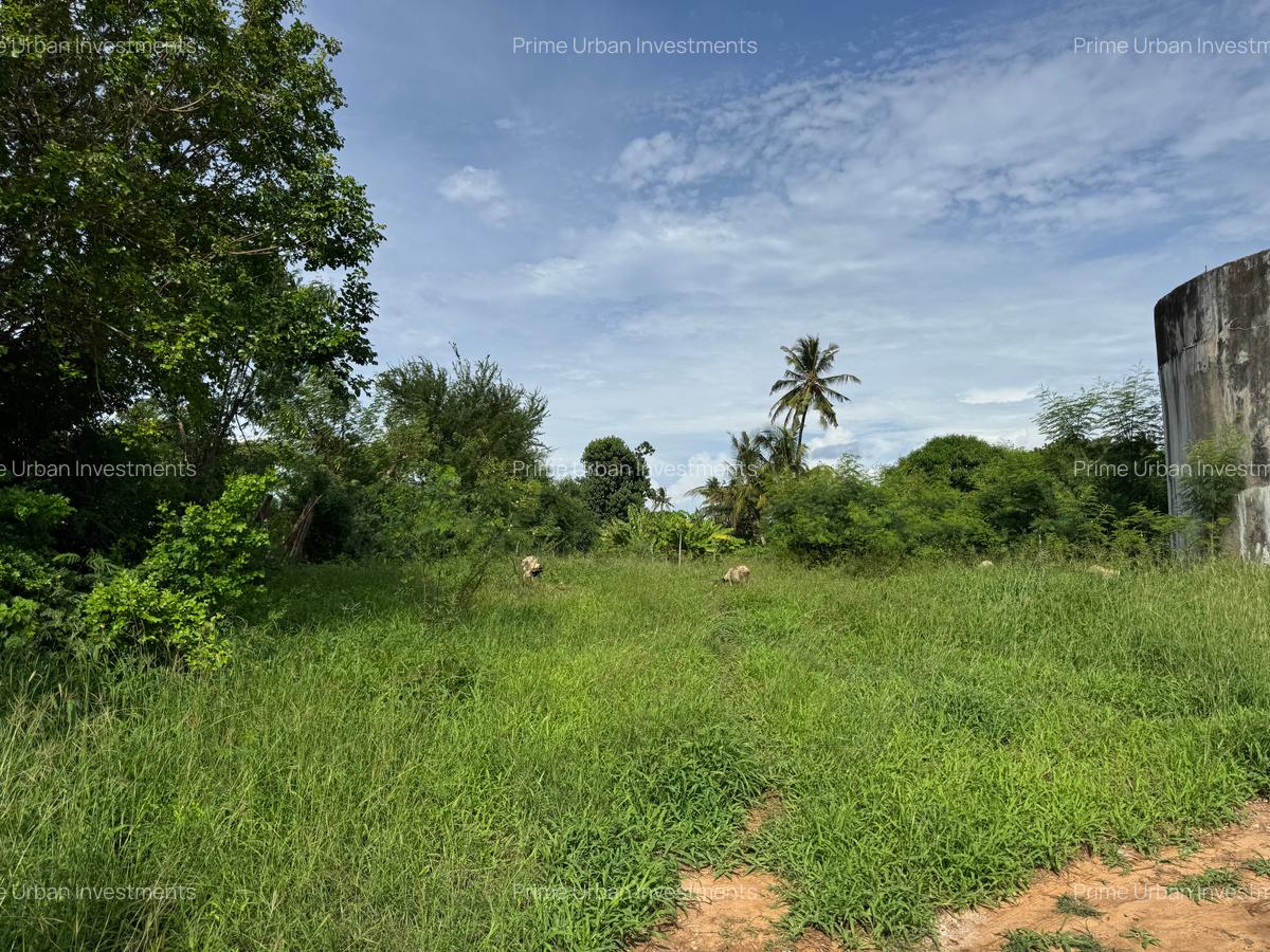 Land in Kikambala - 7