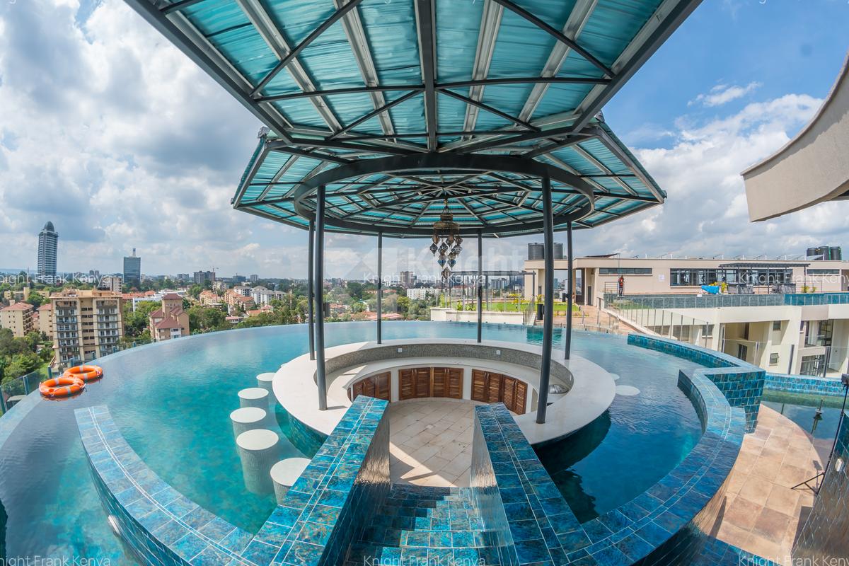 4 Bed Apartment with En Suite at Riverside Gardens - 17