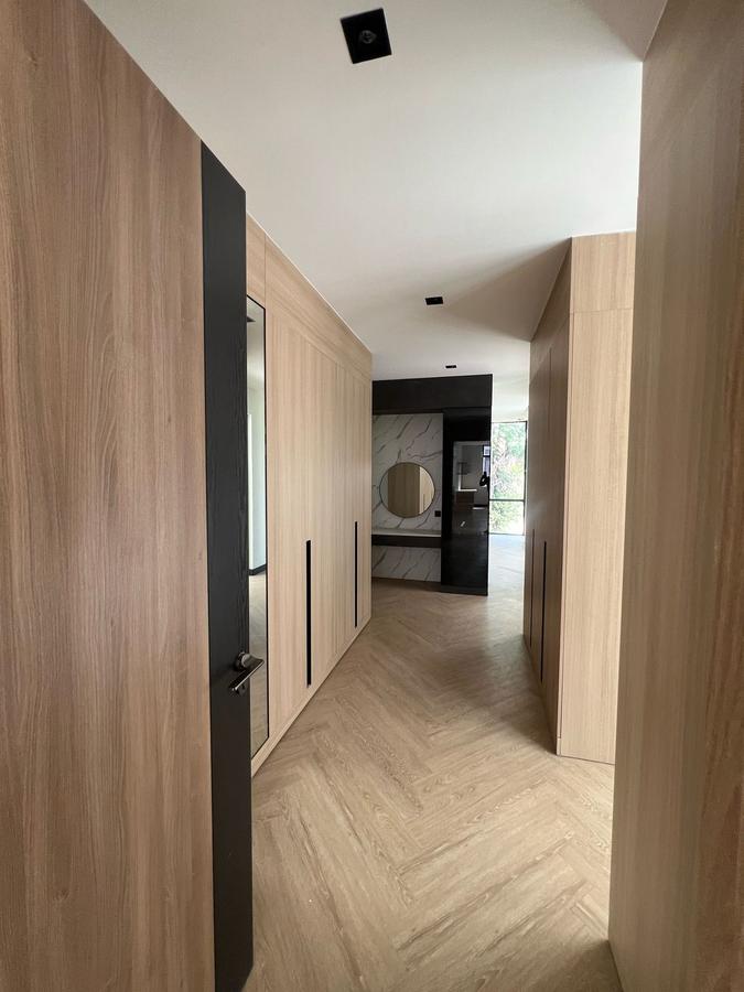 5 Bed Townhouse in Riverside - 16