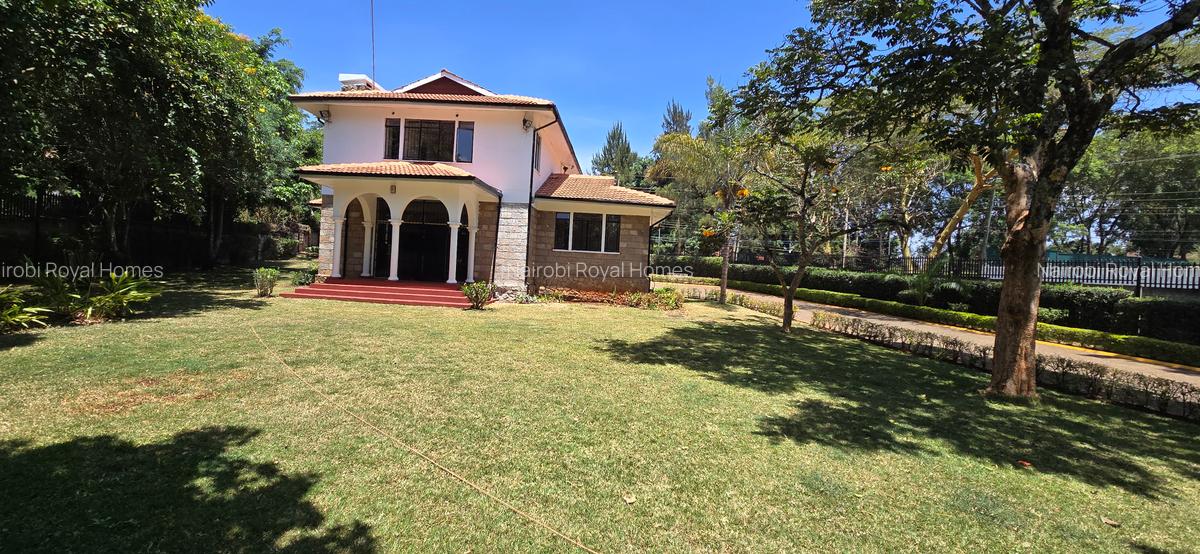 4 Bed House with En Suite at Acacia Drive - 14