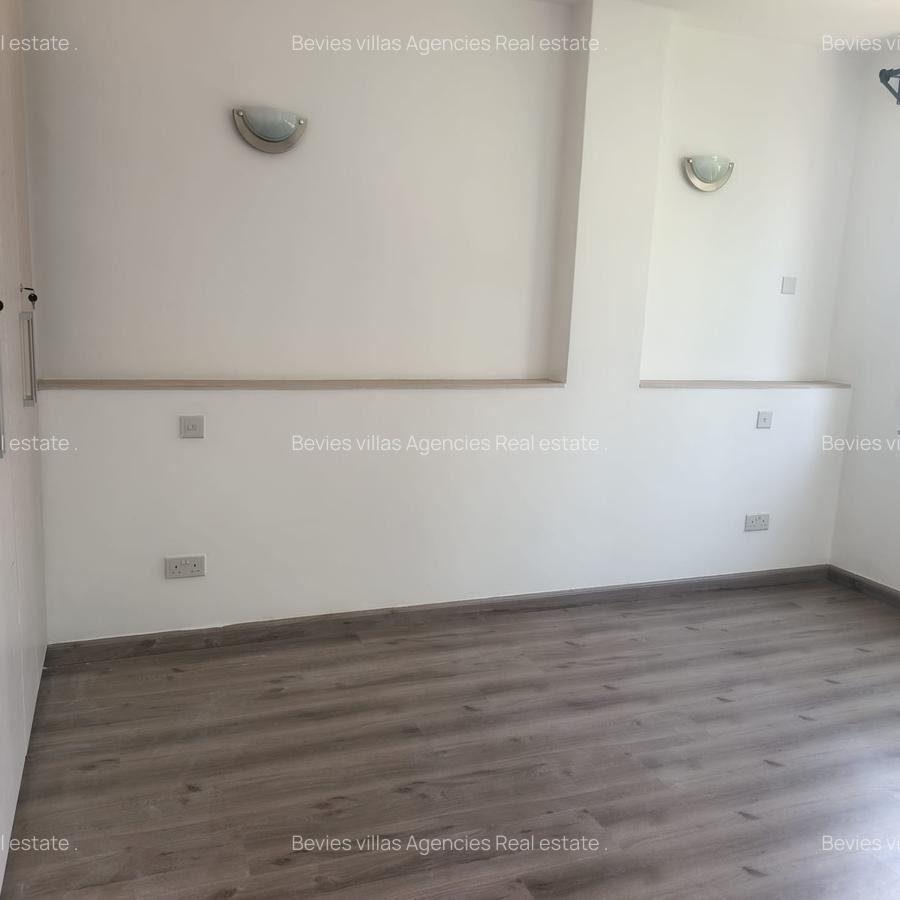 2 Bed Apartment with En Suite at Parklands - 5