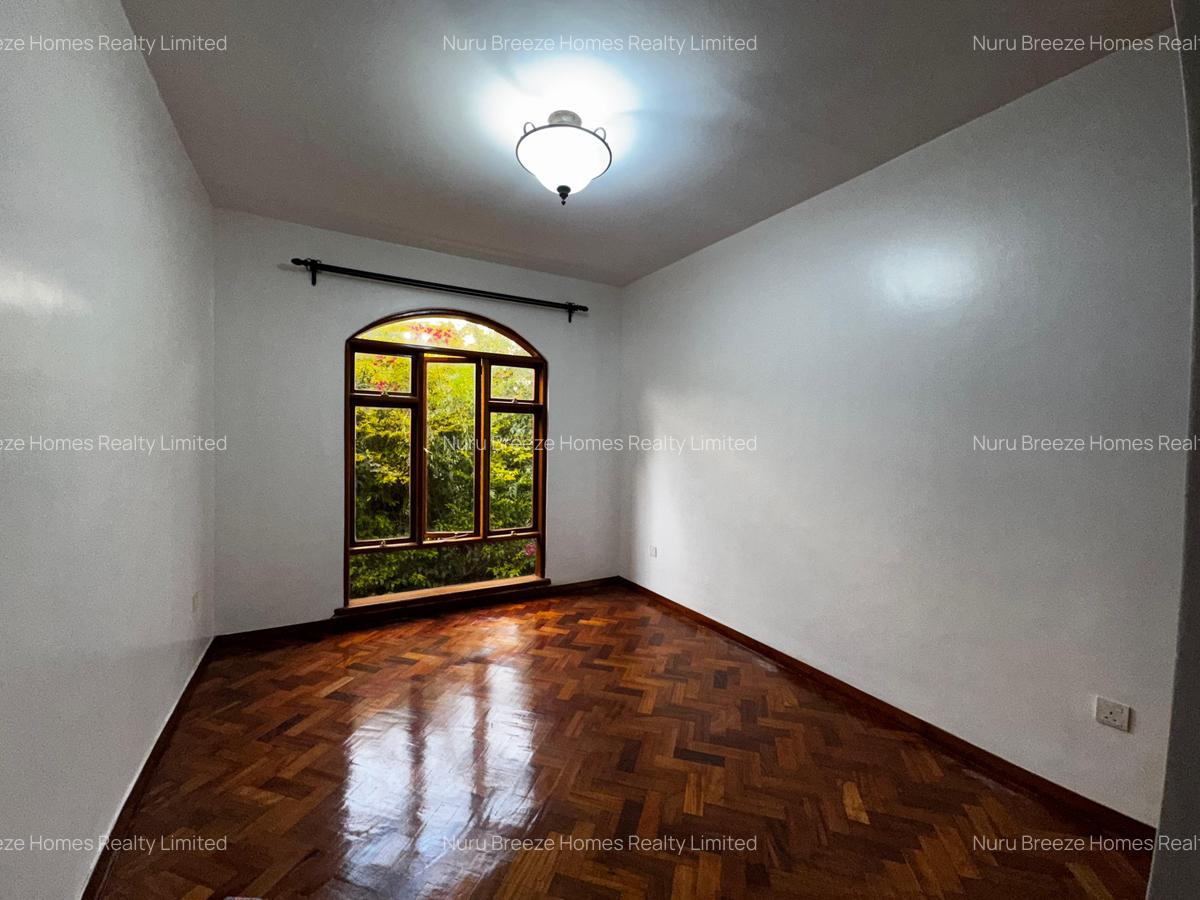 5 Bed Townhouse with En Suite in Karen - 8