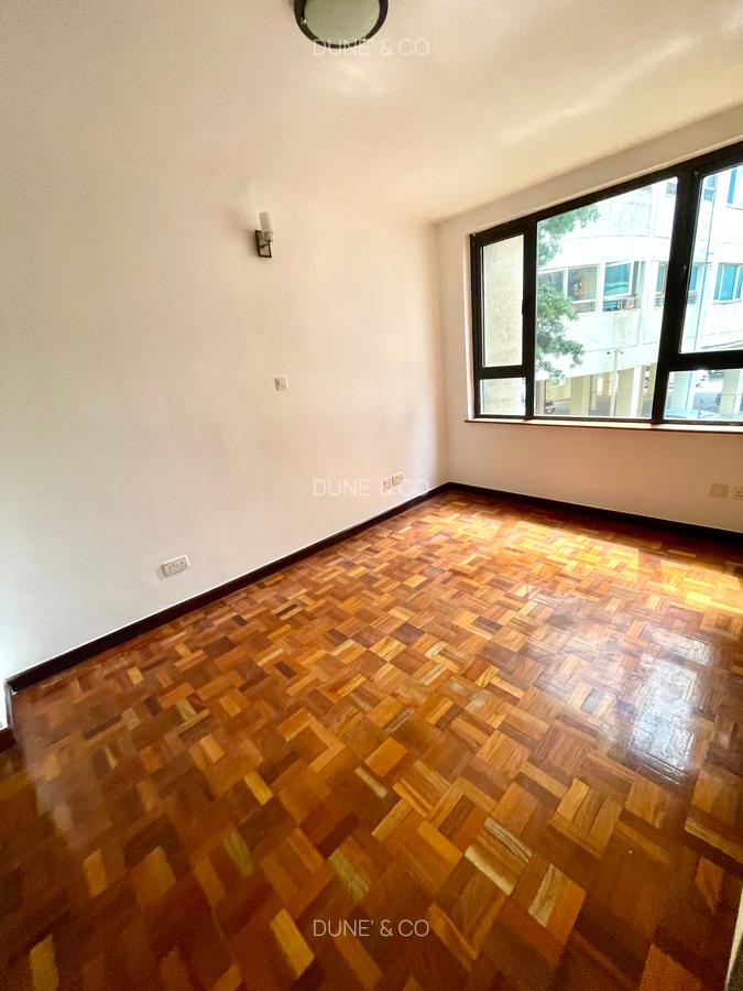 3 Bed Apartment with En Suite in Riverside - 13