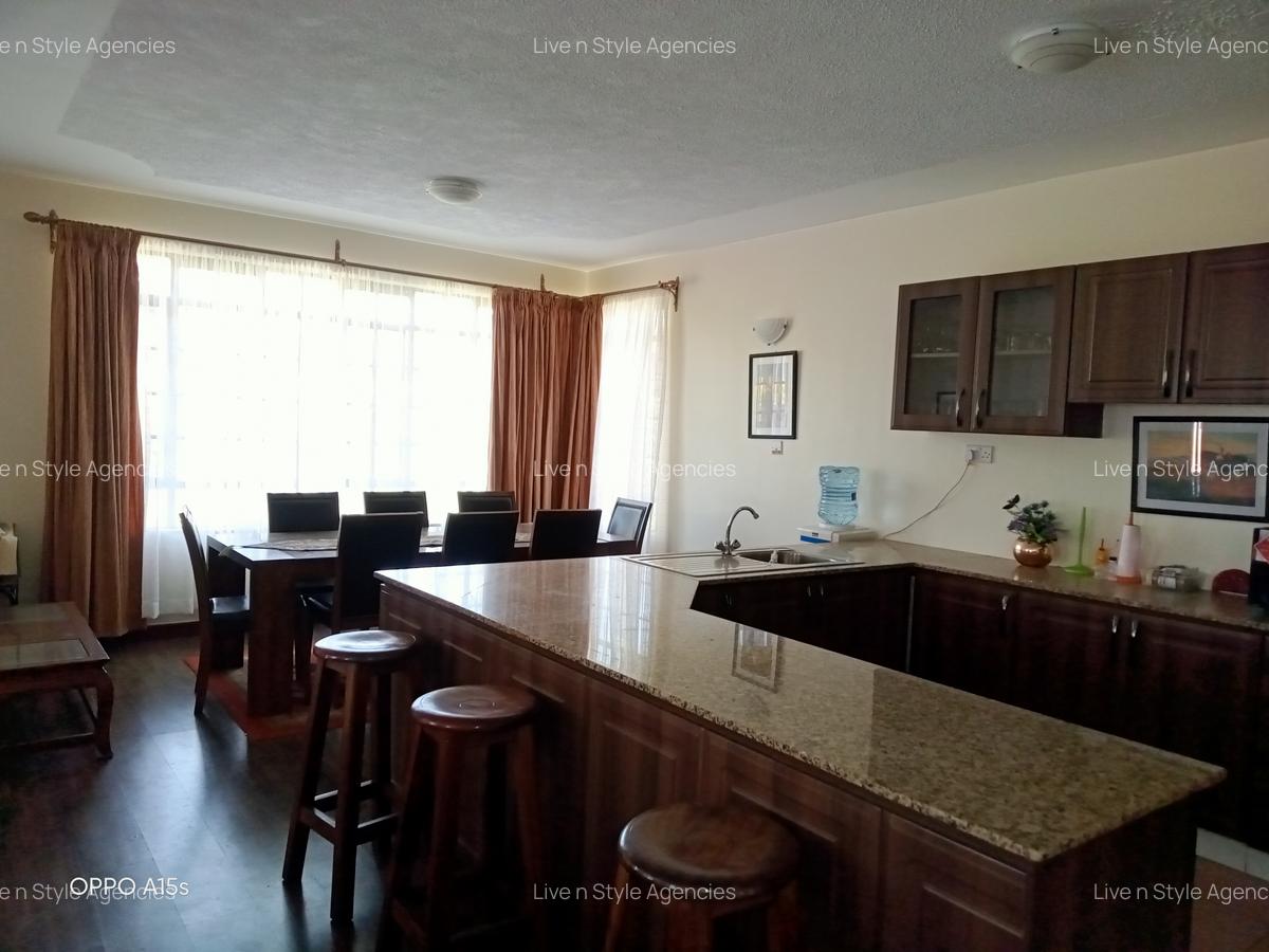 5 Bed Townhouse with En Suite in Runda - 10