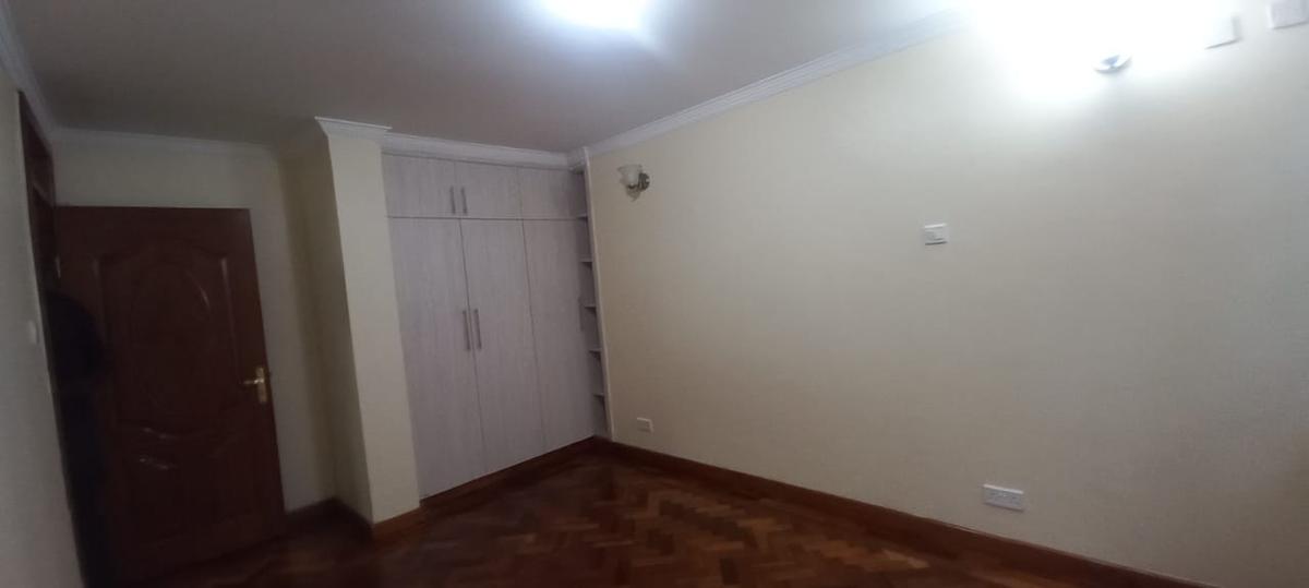 5 Bed Townhouse with En Suite at Lavington Green - 15