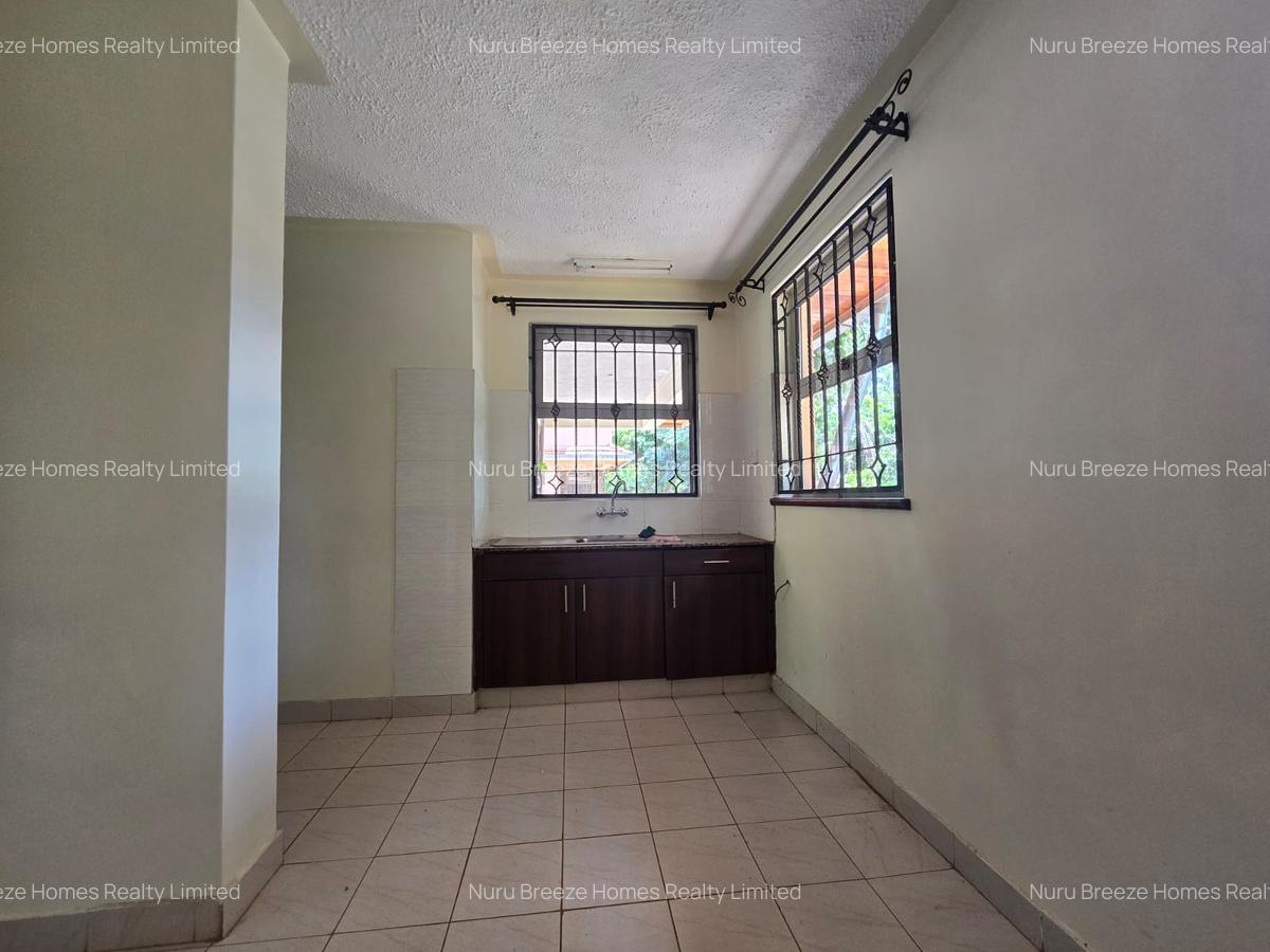 4 Bed House with En Suite in Runda - 15